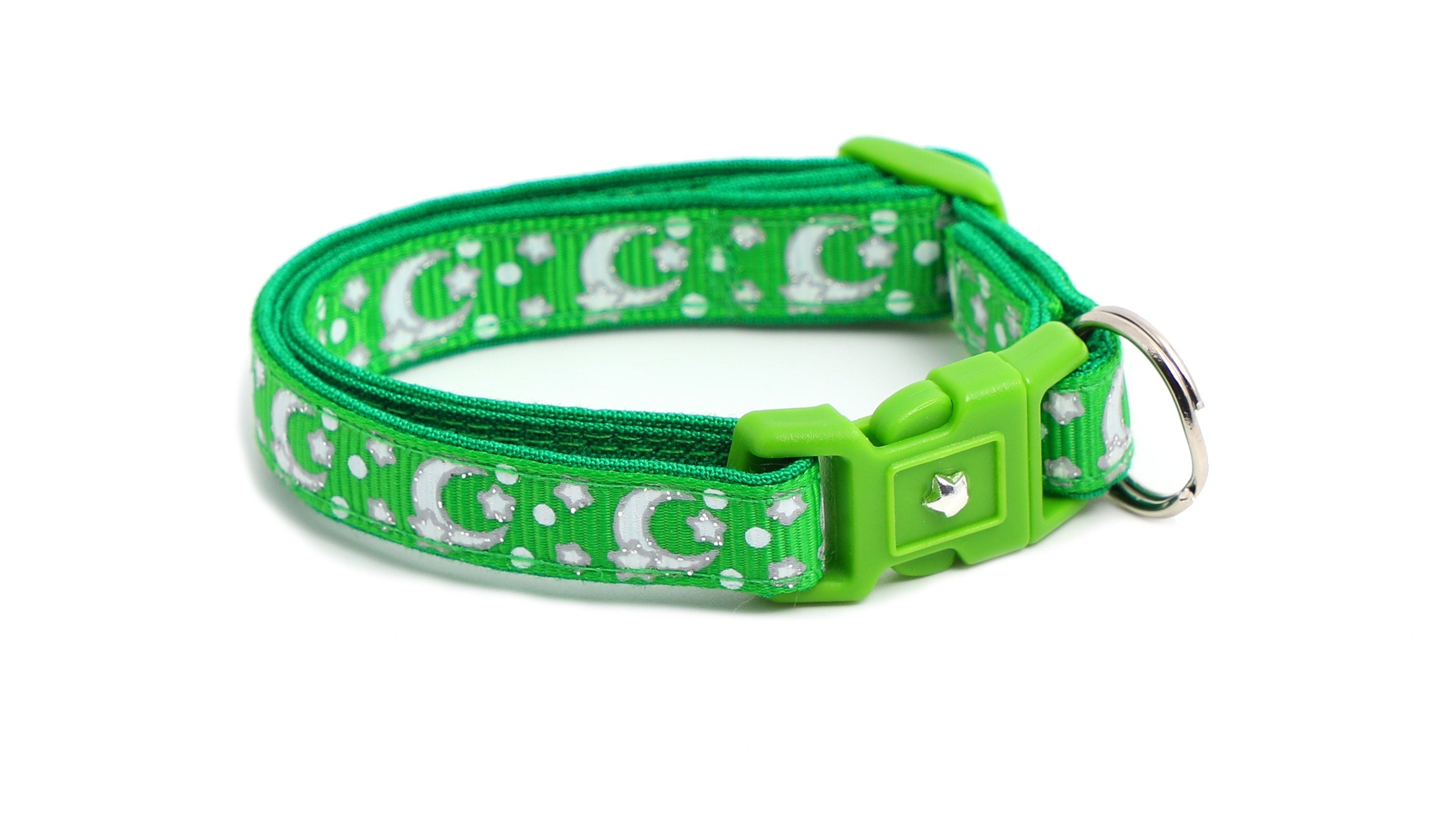 Silver Moons and Stars on Kelly Green Cat Collar